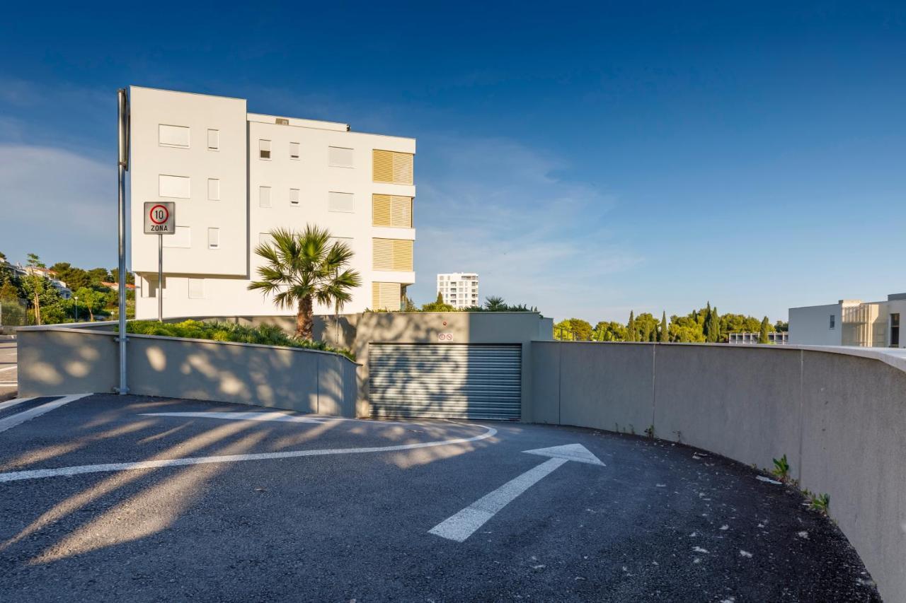 Osiris Luxury Apartment Split Exterior photo